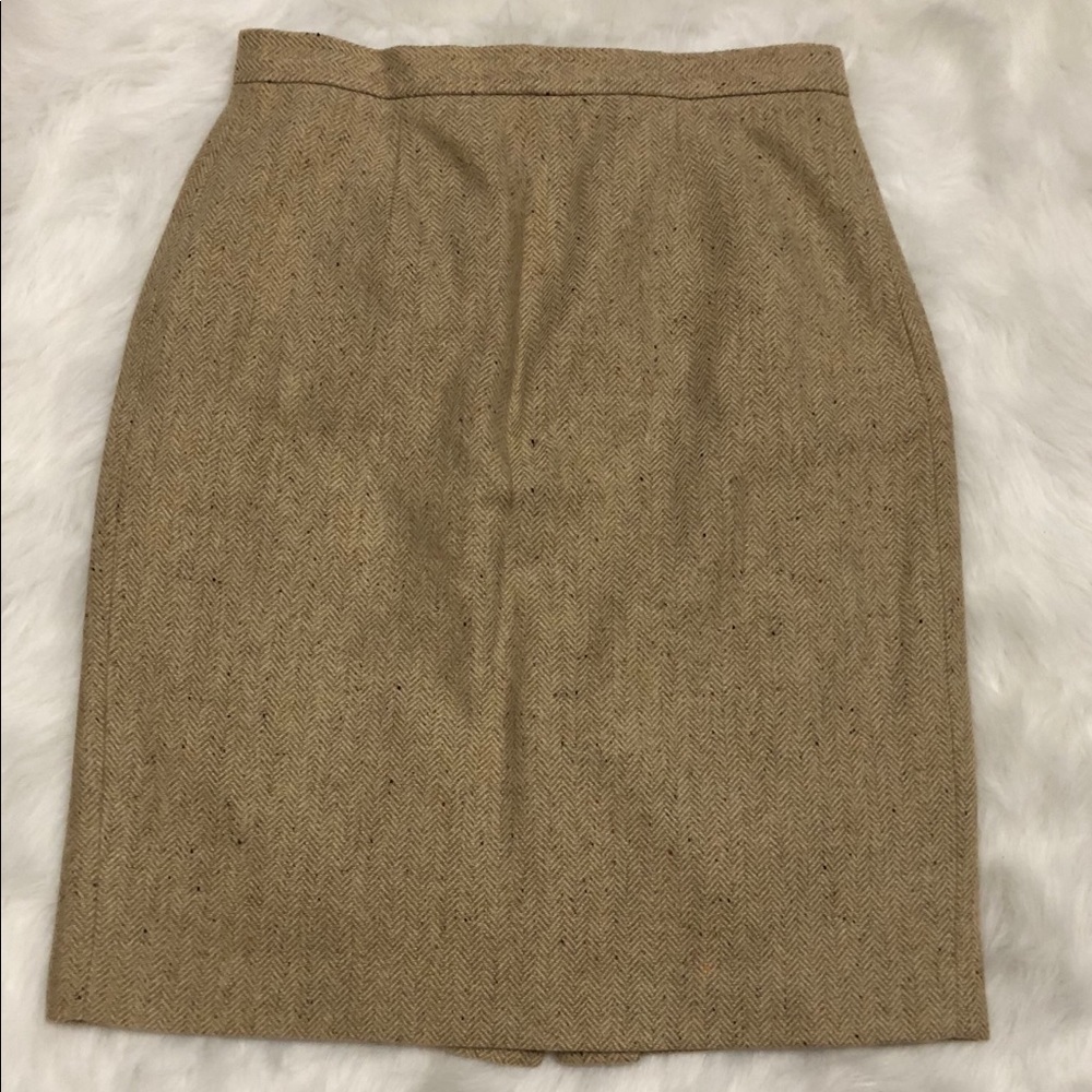Beige Wool Skirt. Size 10